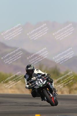 media/Nov-06-2023-Moto Forza (Mon) [[ce023d0744]]/3-Intermediate Group/Session 3 (Turn 5)/